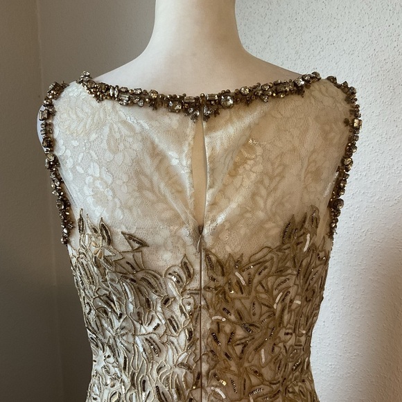 Carolina Herrera Rhinestone Beaded Floral Embellished Sheath Dress Size 6 Gold - Picture 5 of 16